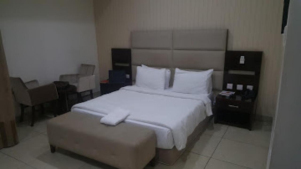 Room In Lodge - Full Moon Hotel Owerri Exterior foto